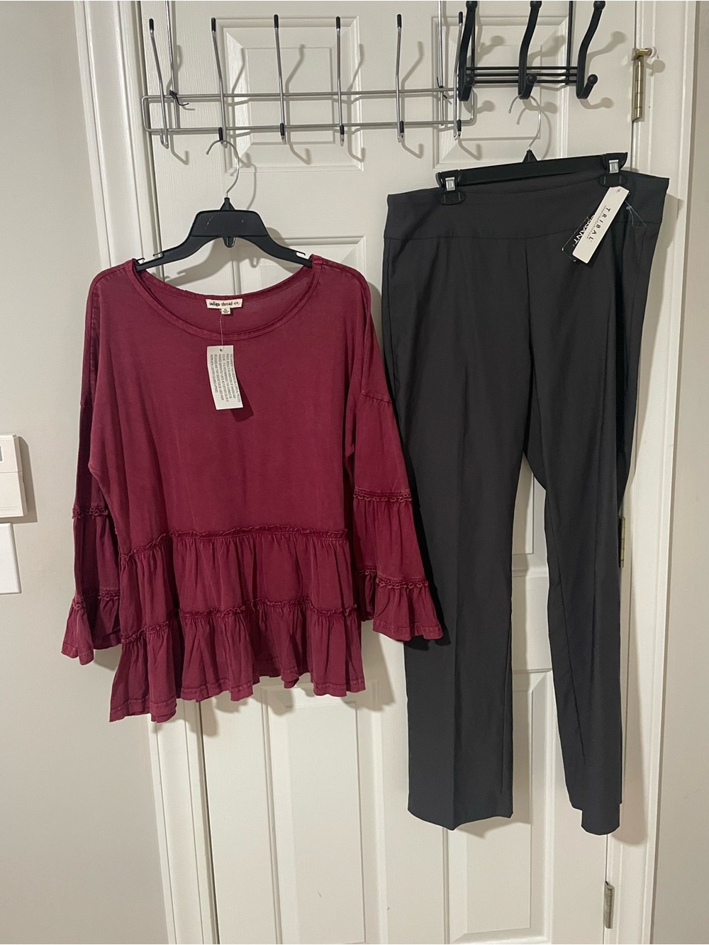 Mauve Ruffled Peasant Top with Black Slim Pants sz14 tribal nwt